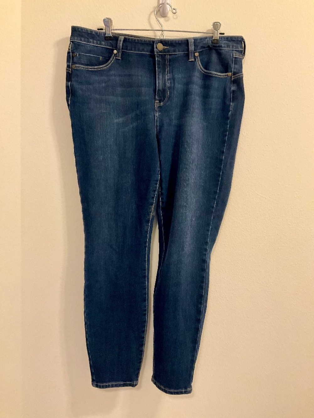 "Liverpool Los Angeles -The Hugger Ankle Skinny Jean w/ 4-way stretch Sz 12/31